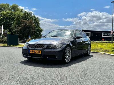 BMW 325