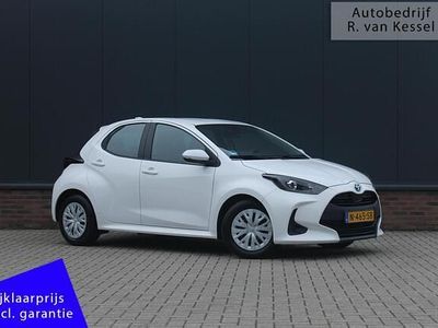 Wit Occasion 2021 Toyota Yaris Active Hatchback | € 18.490 (Goede deal)