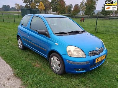 Blauw Gebruikt 2003 Toyota Yaris Luna Hatchback | € 1.450 (Eerlijke prijs)