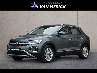 Grijs Gebruikt 2022 VW T-Roc Style SUV | € 27.445 (Goede deal)