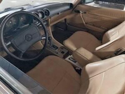 Beigebeige Occasion 1987 Mercedes 560 Cabriolet | € 16.850