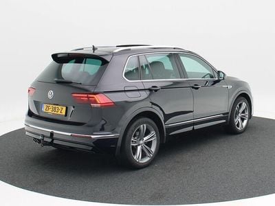 Zwart Gebruikt 2019 VW Tiguan R-line SUV | € 30.850 (Eerlijke prijs)