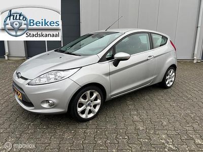 Grijs (metallic) Occasion 2010 Ford Fiesta Titanium Hatchback | € 3.450 (Eerlijke prijs)