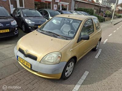 Occasion Toyota Yaris Terra 68 PK (50 kW) 1999 Geel Hatchback