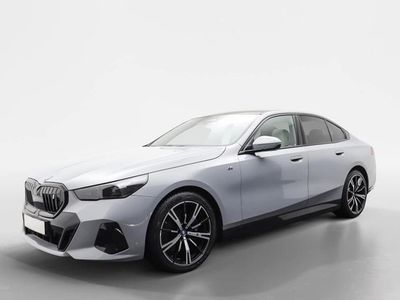 Grijs (metallic) Occasion 2024 BMW i5 M Sport Sedan | € 55.950 (Eerlijke prijs)