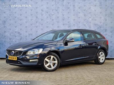 tweedehands Volvo V60 2.0 D3 Momentum | Trekhaak | PDC | Stoelverwarming | Navi | Licht- Regensensor |