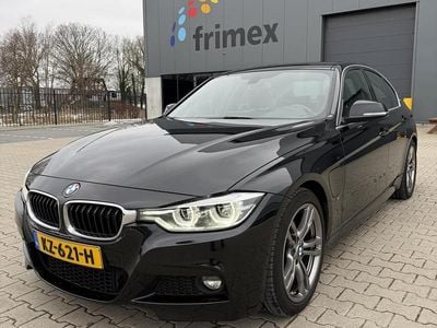 Zwart Gebruikt 2016 BMW 330e Executive Sedan | € 16.950 (Goede deal)