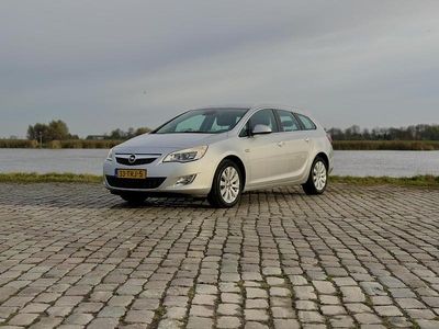 Grijs Gebruikt 2012 Opel Astra Cosmo Stationwagen | € 5.450 (Eerlijke prijs)