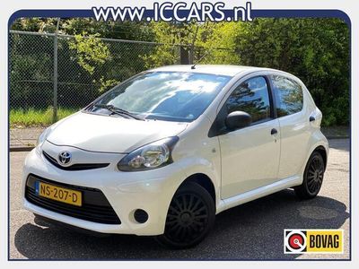 tweedehands Toyota Aygo 1.0 VVT-I - 5 drs. - Dec. 2012.