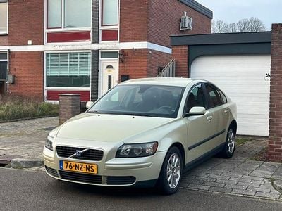 Gebruikt 2004 Volvo S40 Sedan | € 2.145 (Eerlijke prijs)