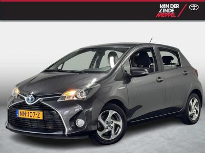 Grijs Gebruikt 2016 Toyota Yaris Hybrid Trend Hatchback | € 15.950 (Eerlijke prijs)