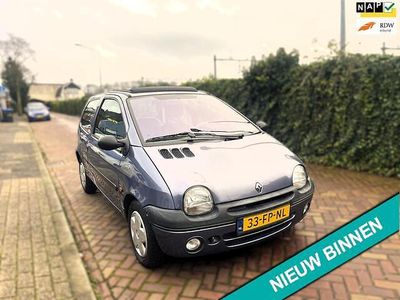 Blauw Gebruikt 2000 Renault Twingo Hatchback | € 1.350 (Eerlijke prijs)