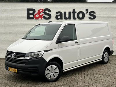 Wit Occasion 2024 VW Transporter Van | € 31.900
