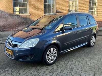 Grijs (metallic) Occasion 2008 Opel Zafira Cosmo MPV | € 1.450 (Goede deal)