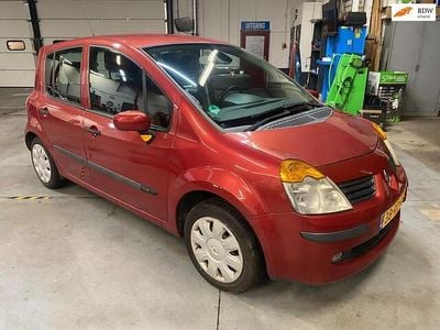 Rood (metallic) Occasion 2005 Renault Modus Luxe MPV | € 2.450 (Eerlijke prijs)