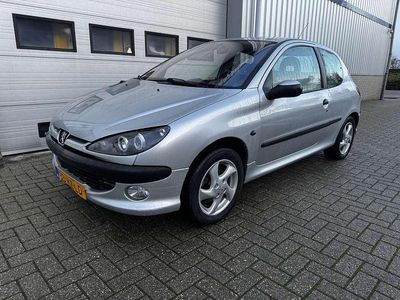 Grijs Gebruikt 2002 Peugeot 206 Hatchback | € 1.000 (Eerlijke prijs)