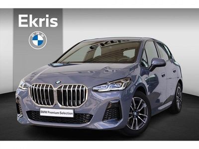 Sparkling copper grau metallic (grijs metallic) Occasion 2024 BMW 218 Active Tourer Comfort Edition MPV | € 36.750 (Eerlijke prijs)