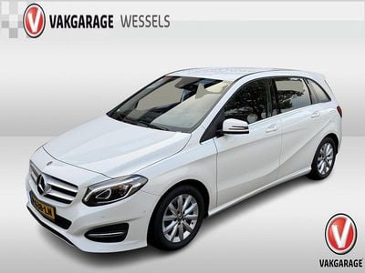 Wit Gebruikt 2018 Mercedes B180 Business MPV | € 17.950 (Eerlijke prijs)