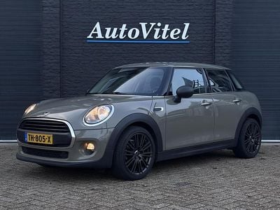 Grijs Gebruikt 2018 Mini Cooper Salt Hatchback | € 12.945 (Super prijs)