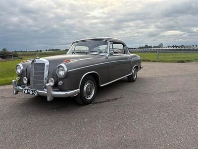 Gebruikt 1960 Mercedes 220 SE Coupé | € 65.000