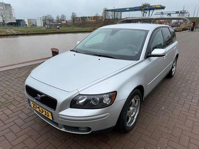 tweedehands Volvo V50 2.4 Momentum /Trekhaak/Airco/Cruise/Nieuwe APK