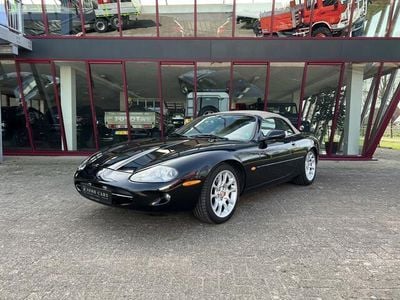 Jaguar XK8