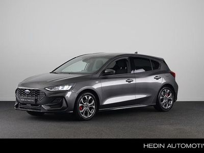 Grijs Gebruikt 2023 Ford Focus ST-Line Hatchback | € 22.945 (Eerlijke prijs)