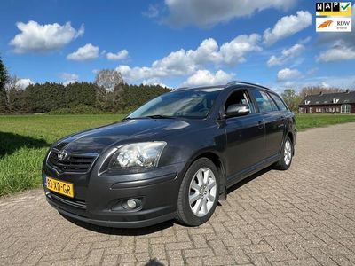 tweedehands Toyota Avensis Wagon 2.0 D-4D-F Luna / airco / cruise control / n