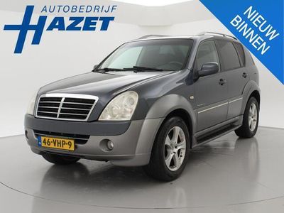 tweedehands Ssangyong Rexton RX 270 XDI 5-CILINDER AUT. GRIJS KENTEKEN 3200 KG TREKGEWICH