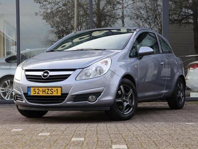 tweedehands Opel Corsa 1.2-16V Business