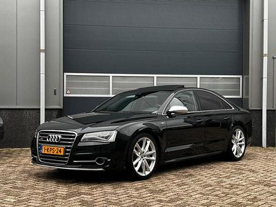 Zwart Gebruikt 2013 Audi S8 Proline Sedan | € 29.950