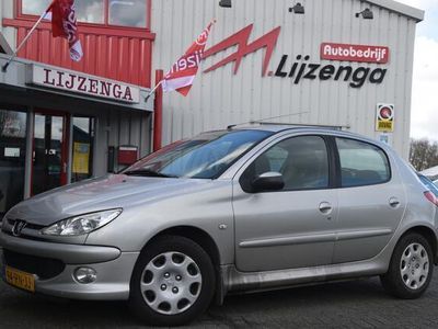 tweedehands Peugeot 206 1.4 Air-line 2 Nieuwe APK | Airco | Radio/CD | Elektrische ramen