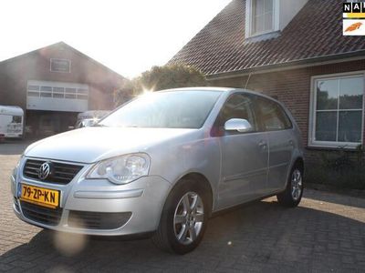 tweedehands VW Polo 1.4-16V Comfortline.automaat.airco.cruise control.dealer onderh.