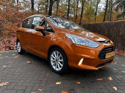 Oranje (metallic) Occasion 2017 Ford B-MAX Titanium MPV | € 6.750 (Eerlijke prijs)