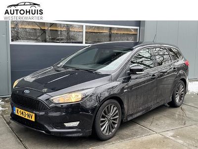 Zwart Occasion 2017 Ford Focus ST-Line Stationwagen | € 12.939 (Iets duurder)