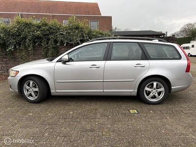 Grijs (metallic) Gebruikt 2010 Volvo V50 Momentum Stationwagen | € 6.499 (Eerlijke prijs)