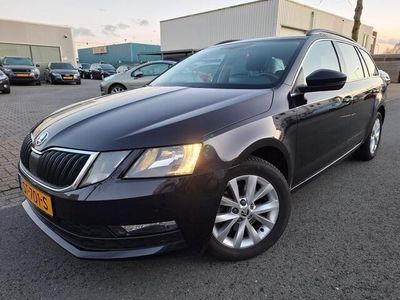 Zwart Occasion 2018 Skoda Octavia Business Line Stationwagen | € 8.999 (Eerlijke prijs)