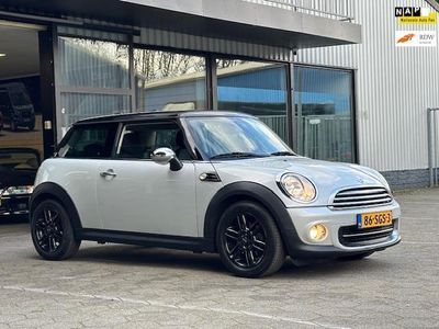 tweedehands Mini Cooper 1.6 10 Years II / Navi / Parelmoer Metallic / Crui