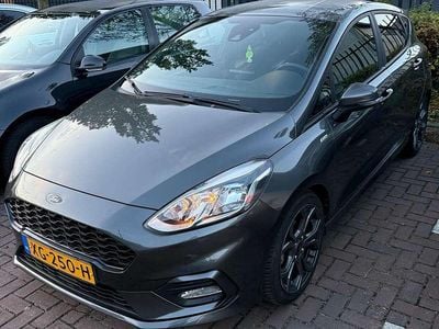 Grijs Occasion 2018 Ford Fiesta ST-Line Hatchback | € 12.500 (Eerlijke prijs)