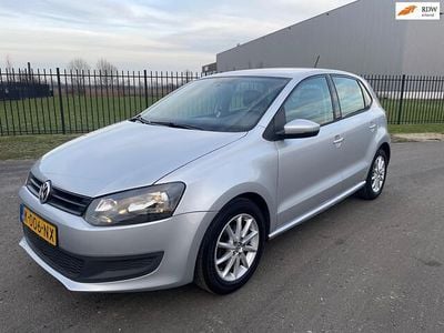 Grijs (metallic) Occasion 2011 VW Polo Trendline Hatchback | € 3.249 (Goede deal)