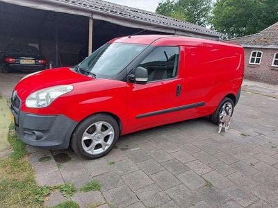 Occasion Fiat Doblò 120 PK (88 kW) 2011 Rood MPV