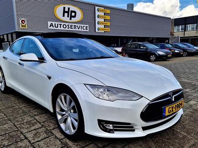 Wit Gebruikt 2015 Tesla Model S Hatchback | € 21.900 (Iets duurder)