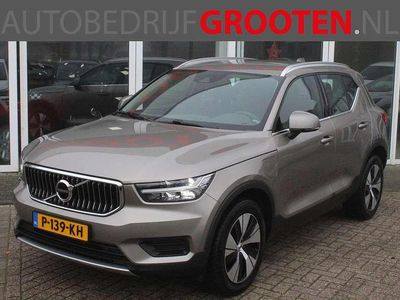 Grijs (metallic) Gebruikt 2022 Volvo XC40 Inscription SUV | € 19.988 (Super prijs)