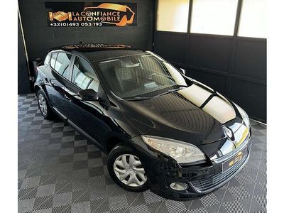 Zwart Occasion 2013 Renault Mégane Sedan | € 6.990