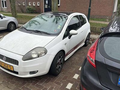 Wit Occasion 2009 Fiat Punto Sport MPV | € 1.200 (Iets duurder)