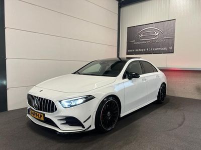 tweedehands Mercedes A200 AMG Aero Pakket, Pano, Cruise, Sfeerverlichting, Apple Carplay, Achteruitrijcamera, Dodehoek Detectie