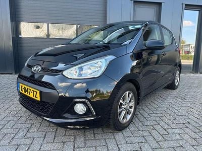 Zwart Gebruikt 2015 Hyundai i10 Premium Hatchback | € 6.690 (Eerlijke prijs)