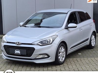 Grijs Gebruikt 2016 Hyundai i20 GO! Hatchback | € 9.440 (Goede deal)