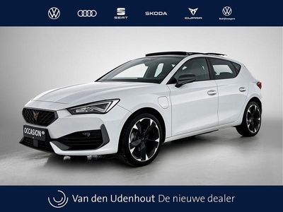 Wit Gebruikt 2022 Cupra Leon Hatchback | € 26.240 (Eerlijke prijs)
