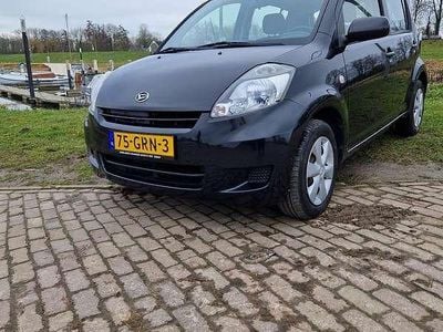 Occasion Daihatsu Sirion 91 PK (66 kW) 2008 Zwart Hatchback